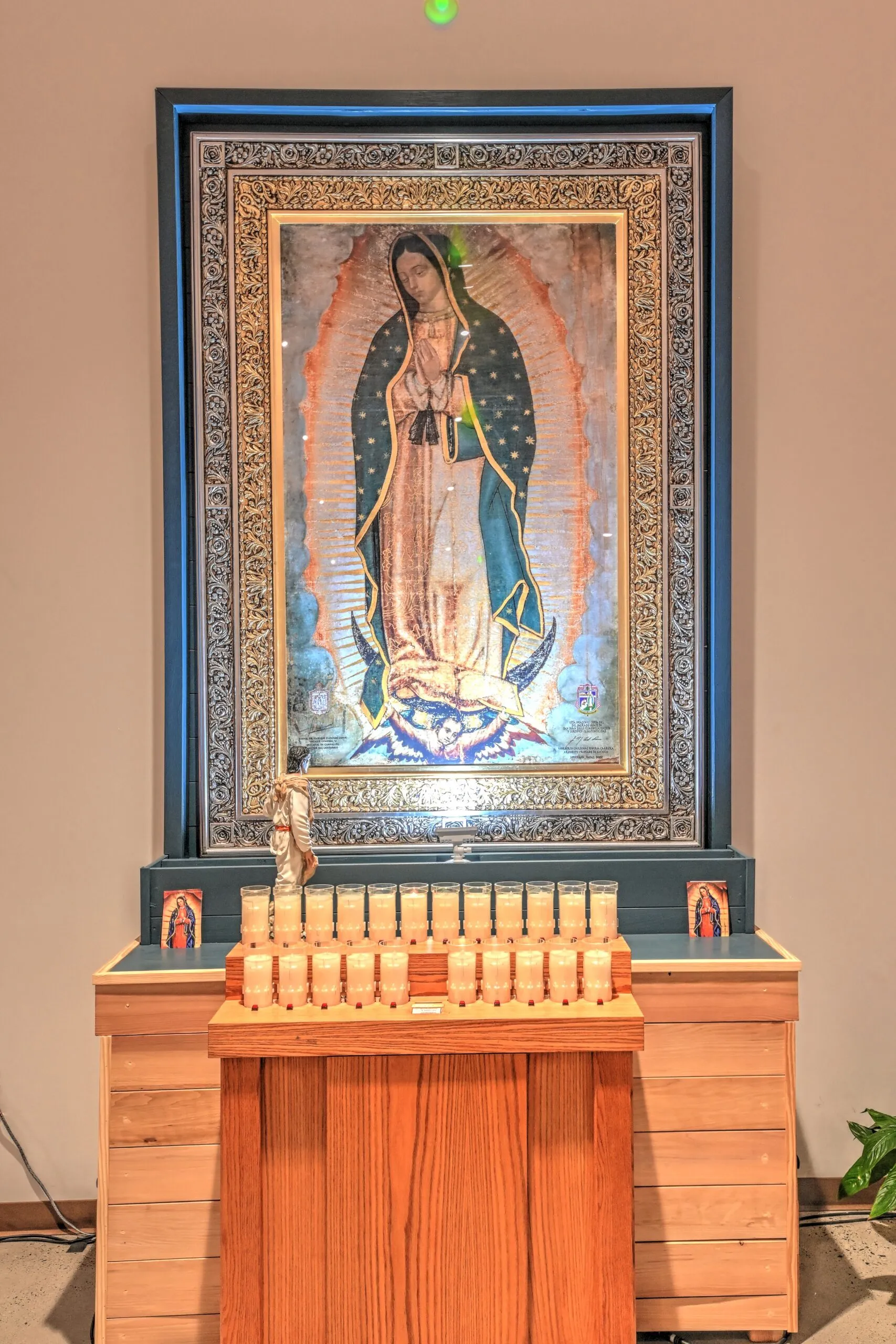 22988 Holy Family