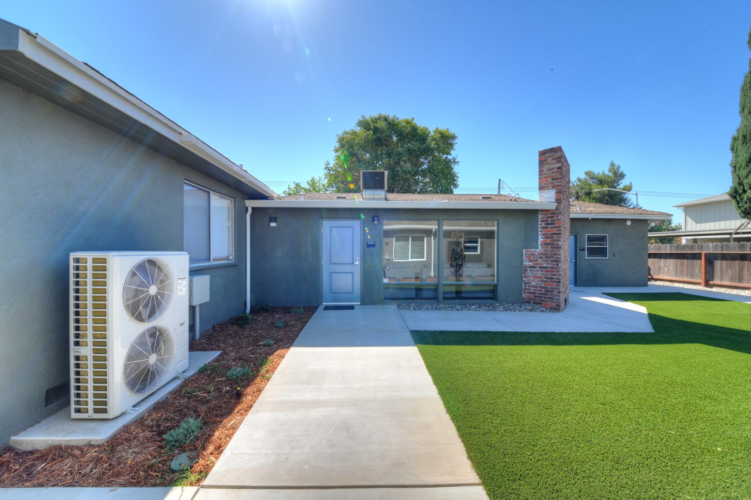 23107 835 California