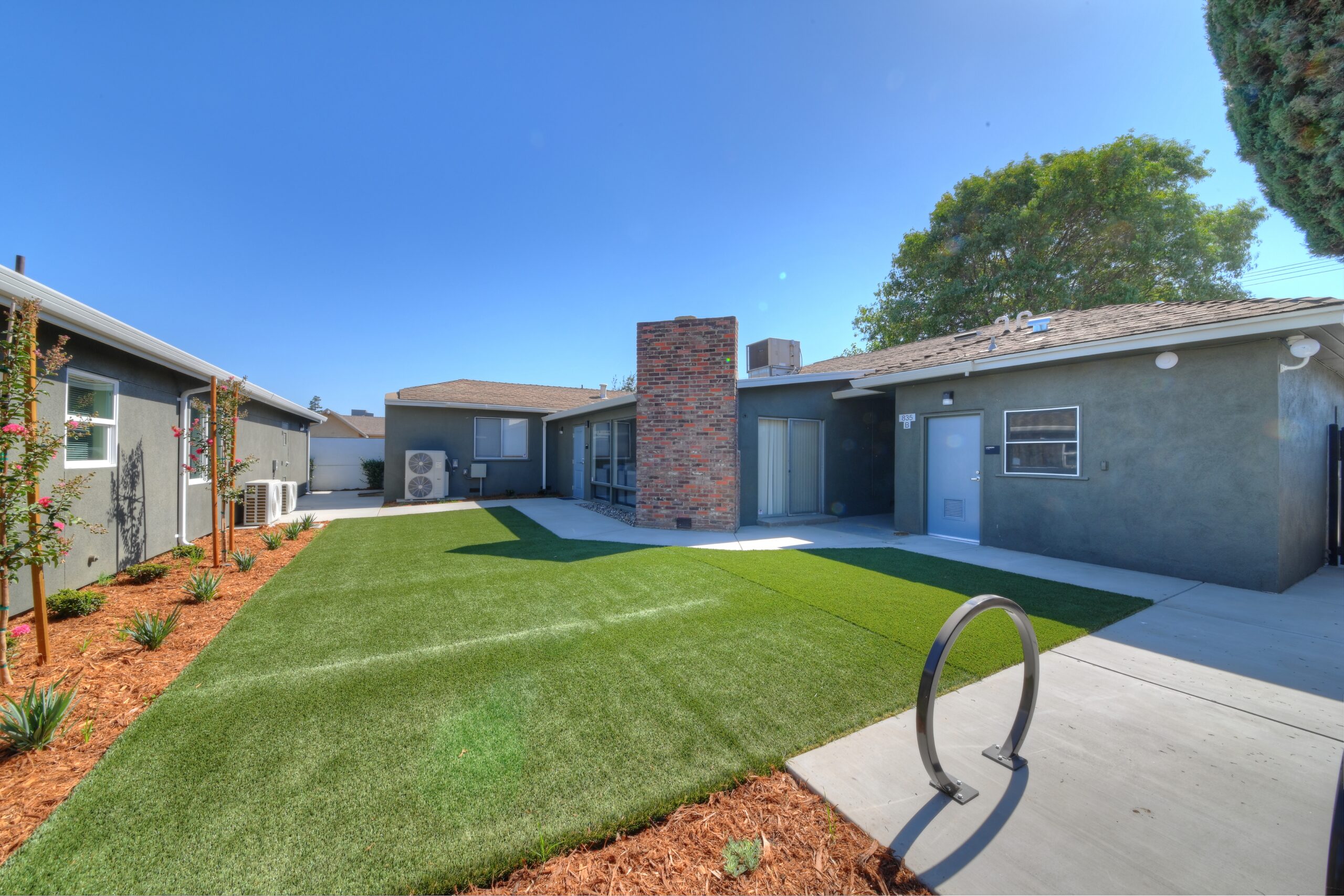 23107 835 California