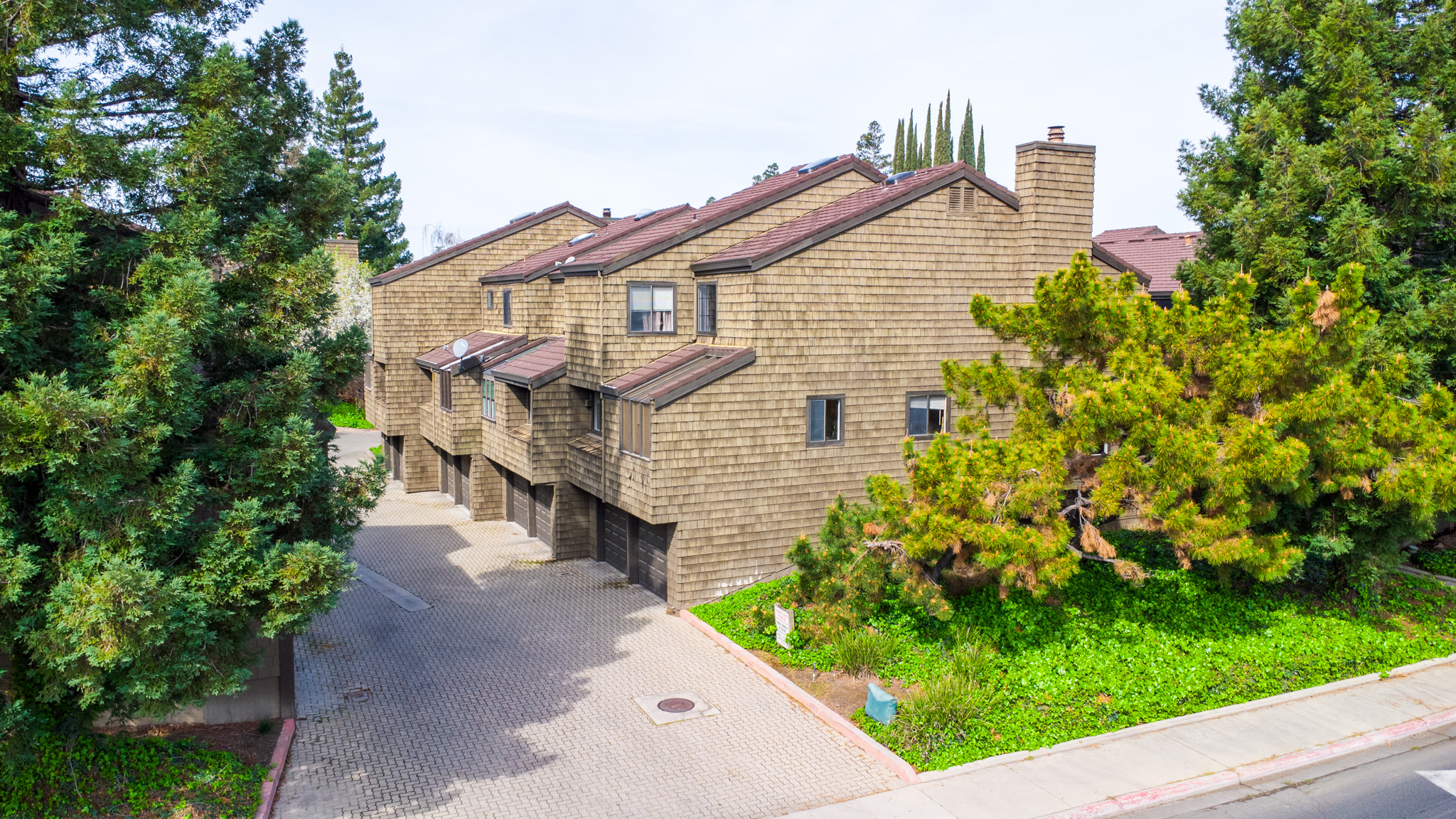22993 Rosegate