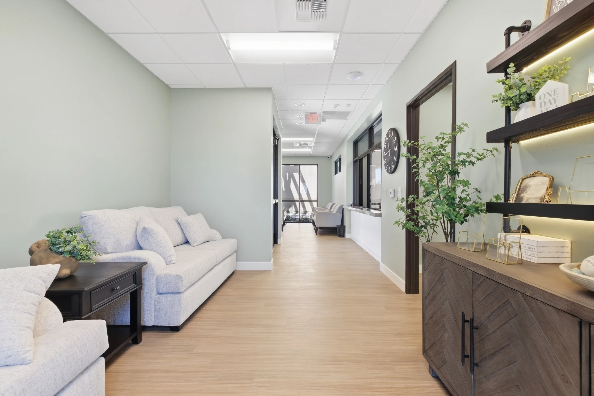 Crossroads Grace 16 - Lounge And Hallway
