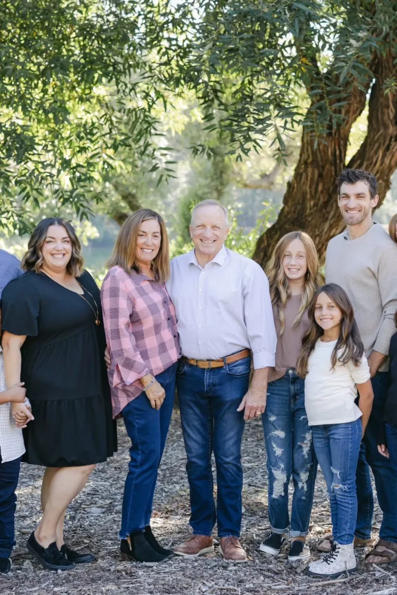 Simile Family standing next to eachother.